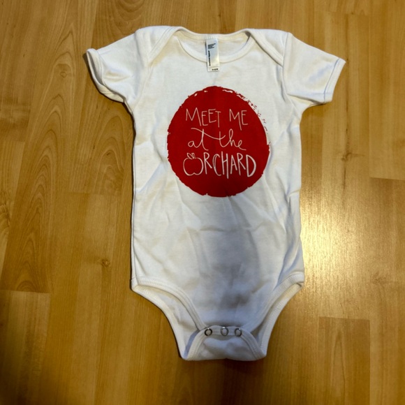 Meet me at the Orchard Infant Onesie Size 6-12 months NWOT - Picture 1 of 3